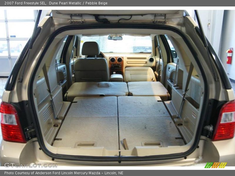 Dune Pearl Metallic / Pebble Beige 2007 Ford Freestyle SEL