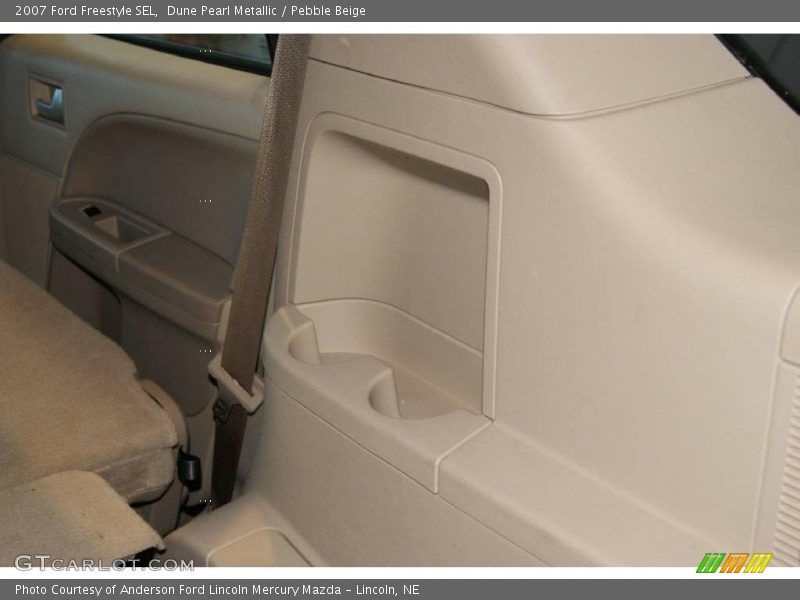 Dune Pearl Metallic / Pebble Beige 2007 Ford Freestyle SEL