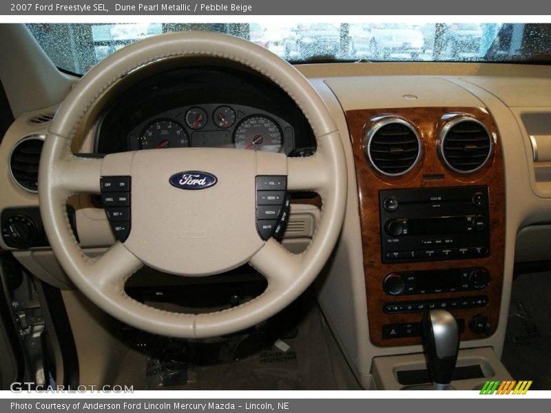 Dune Pearl Metallic / Pebble Beige 2007 Ford Freestyle SEL