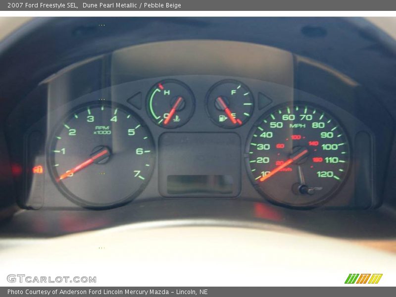 Dune Pearl Metallic / Pebble Beige 2007 Ford Freestyle SEL