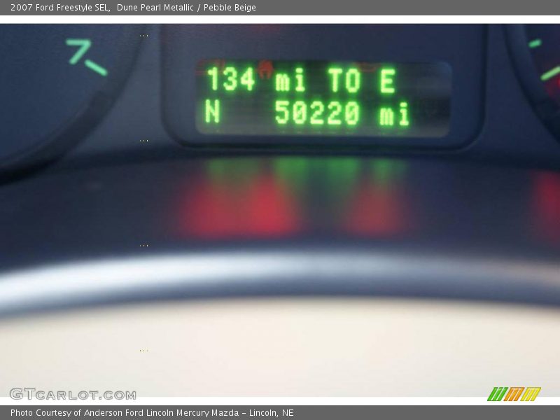 Dune Pearl Metallic / Pebble Beige 2007 Ford Freestyle SEL