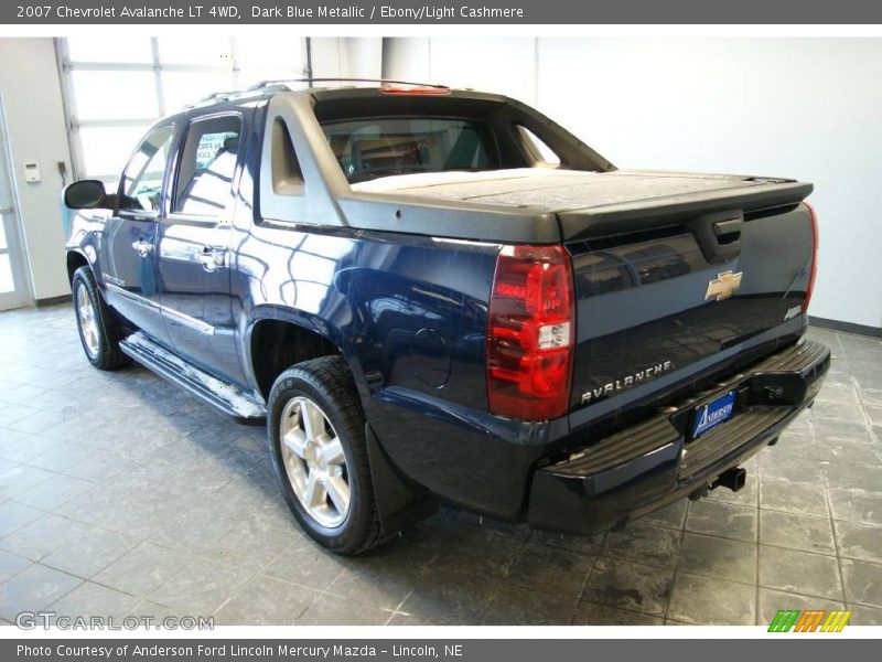 Dark Blue Metallic / Ebony/Light Cashmere 2007 Chevrolet Avalanche LT 4WD