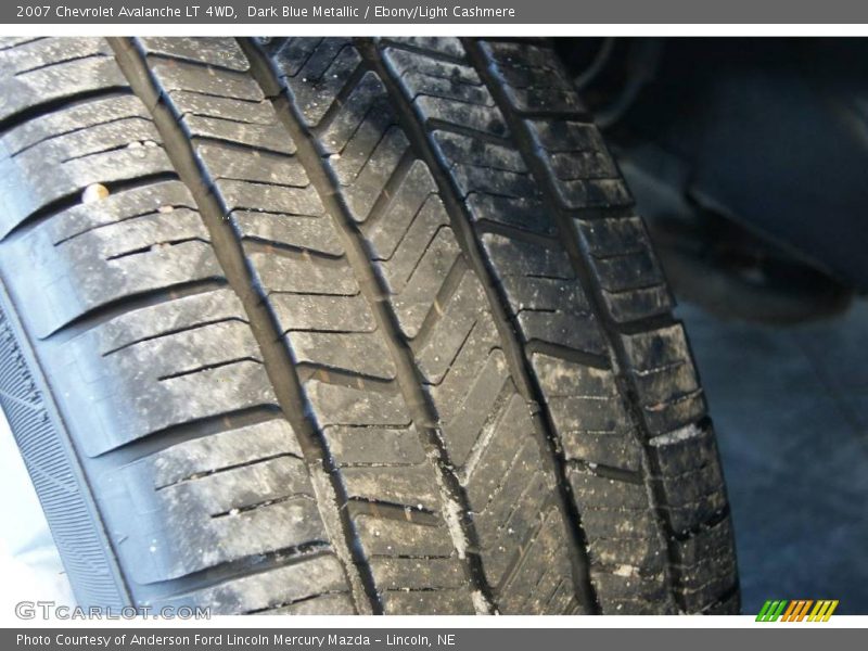 Dark Blue Metallic / Ebony/Light Cashmere 2007 Chevrolet Avalanche LT 4WD