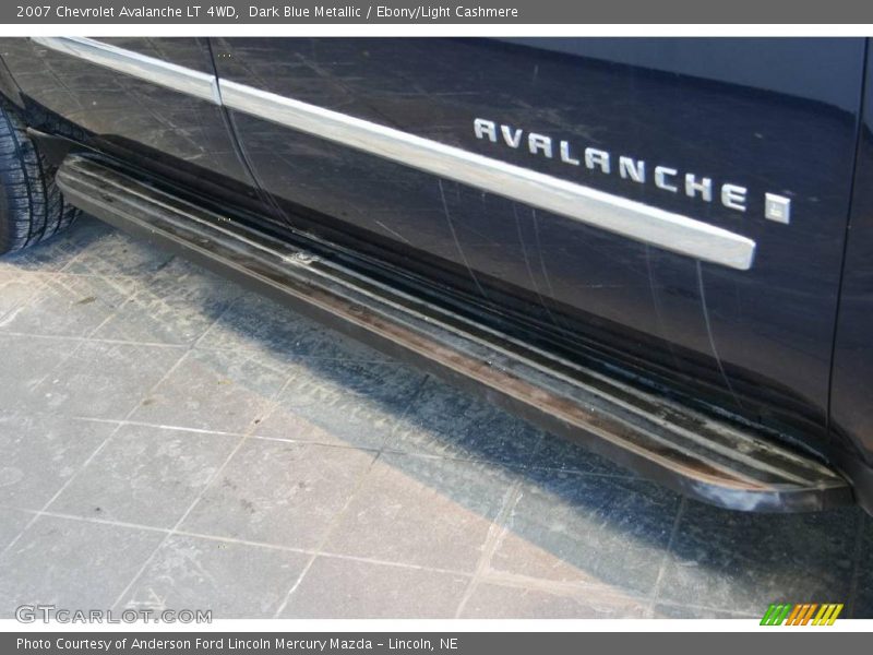 Dark Blue Metallic / Ebony/Light Cashmere 2007 Chevrolet Avalanche LT 4WD