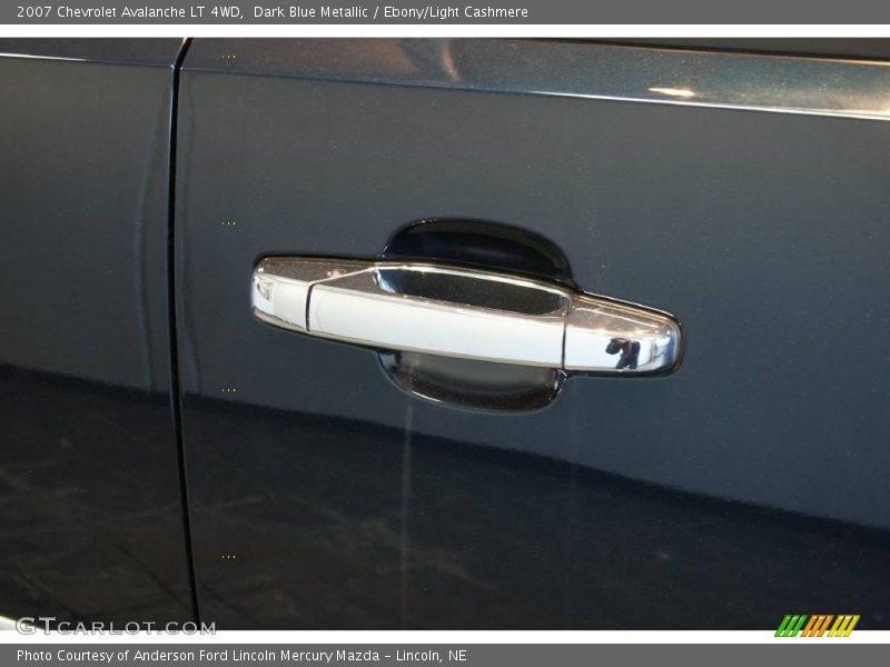 Dark Blue Metallic / Ebony/Light Cashmere 2007 Chevrolet Avalanche LT 4WD