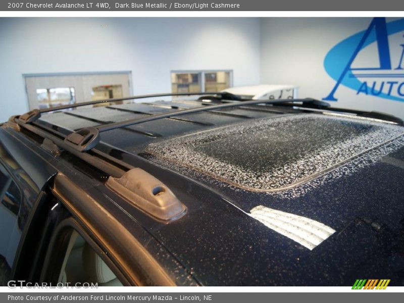 Dark Blue Metallic / Ebony/Light Cashmere 2007 Chevrolet Avalanche LT 4WD