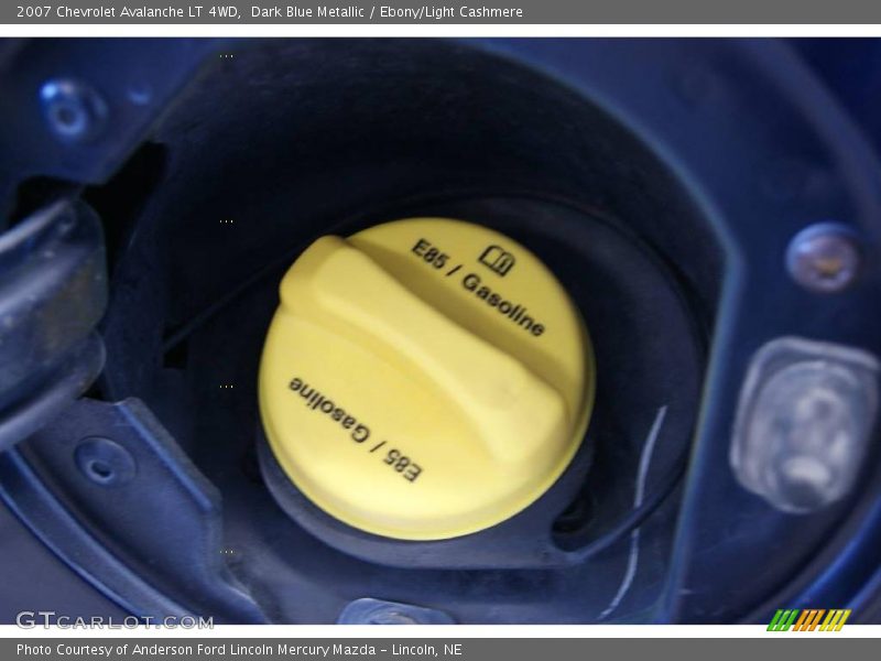 Dark Blue Metallic / Ebony/Light Cashmere 2007 Chevrolet Avalanche LT 4WD