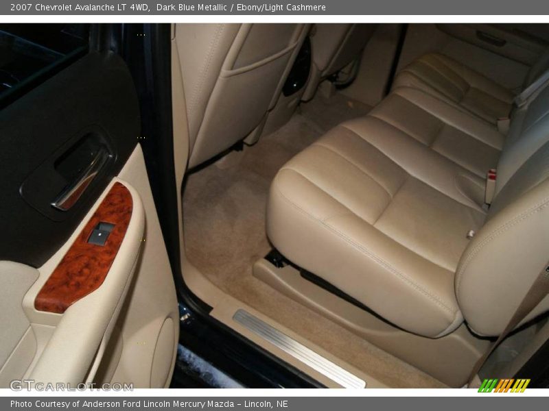 Dark Blue Metallic / Ebony/Light Cashmere 2007 Chevrolet Avalanche LT 4WD