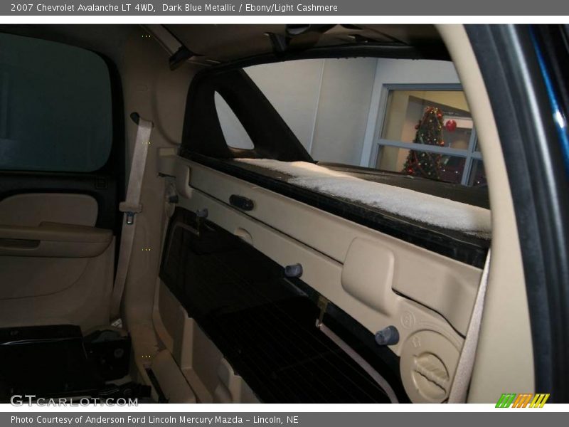 Dark Blue Metallic / Ebony/Light Cashmere 2007 Chevrolet Avalanche LT 4WD