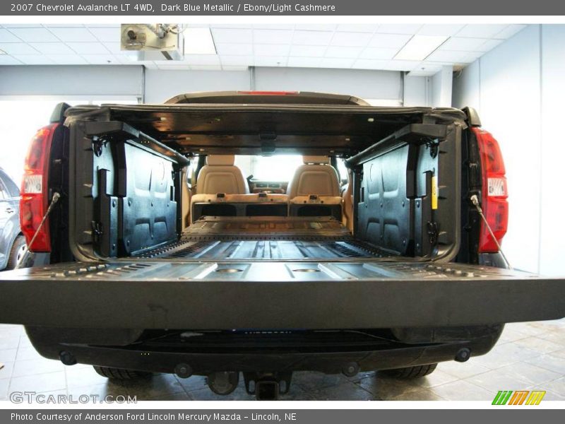 Dark Blue Metallic / Ebony/Light Cashmere 2007 Chevrolet Avalanche LT 4WD