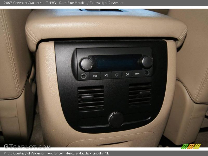 Dark Blue Metallic / Ebony/Light Cashmere 2007 Chevrolet Avalanche LT 4WD