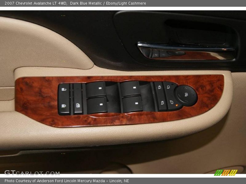 Dark Blue Metallic / Ebony/Light Cashmere 2007 Chevrolet Avalanche LT 4WD