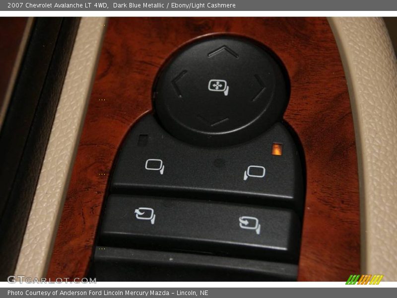 Dark Blue Metallic / Ebony/Light Cashmere 2007 Chevrolet Avalanche LT 4WD