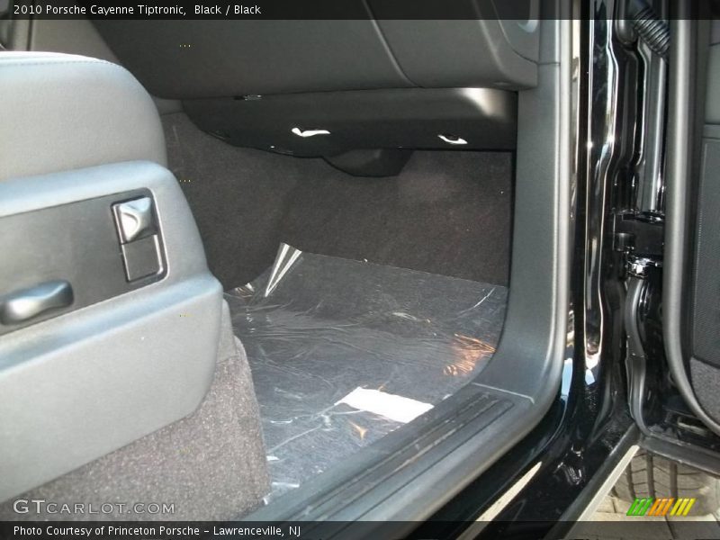 Black / Black 2010 Porsche Cayenne Tiptronic