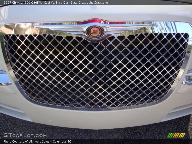 Cool Vanilla / Dark Slate Gray/Light Graystone 2007 Chrysler 300 C HEMI
