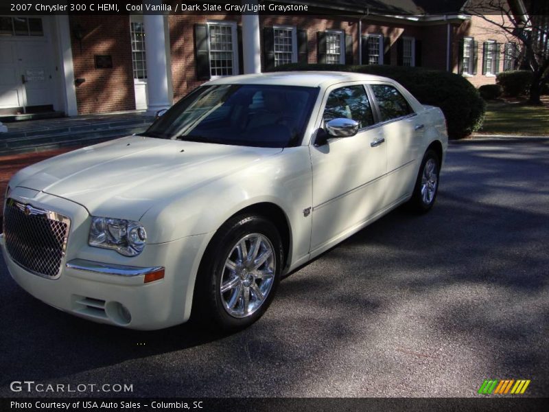 Cool Vanilla / Dark Slate Gray/Light Graystone 2007 Chrysler 300 C HEMI