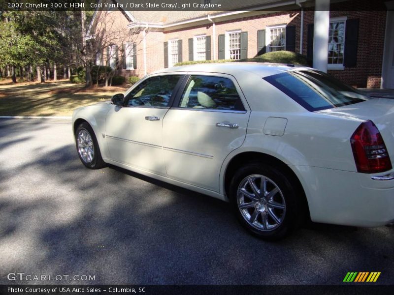 Cool Vanilla / Dark Slate Gray/Light Graystone 2007 Chrysler 300 C HEMI