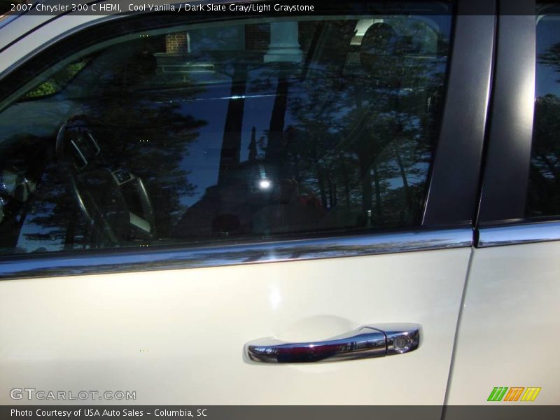 Cool Vanilla / Dark Slate Gray/Light Graystone 2007 Chrysler 300 C HEMI