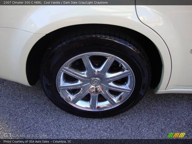 Cool Vanilla / Dark Slate Gray/Light Graystone 2007 Chrysler 300 C HEMI