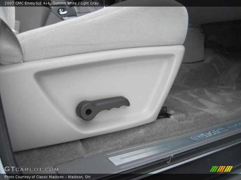 Summit White / Light Gray 2007 GMC Envoy SLE 4x4