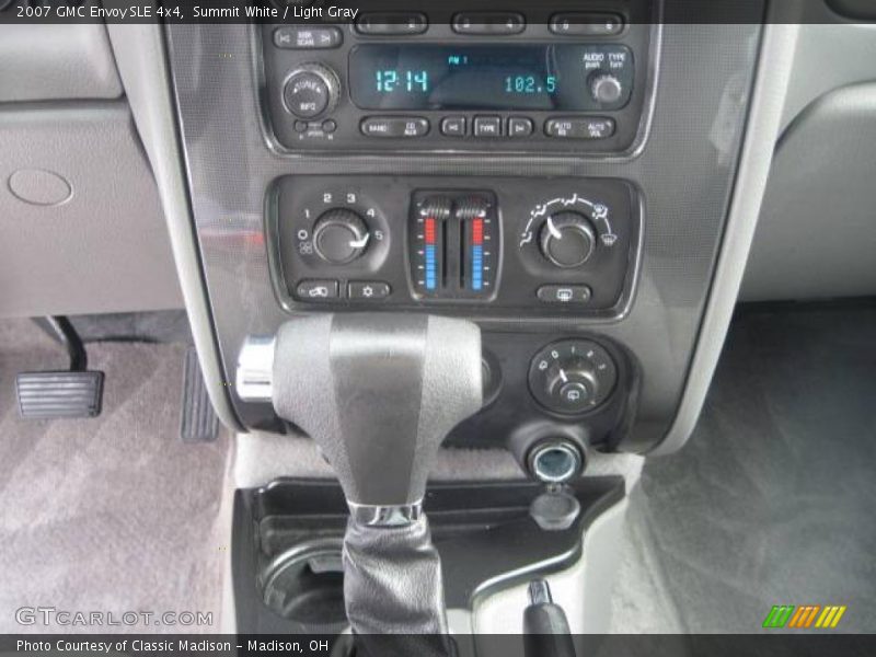 Summit White / Light Gray 2007 GMC Envoy SLE 4x4