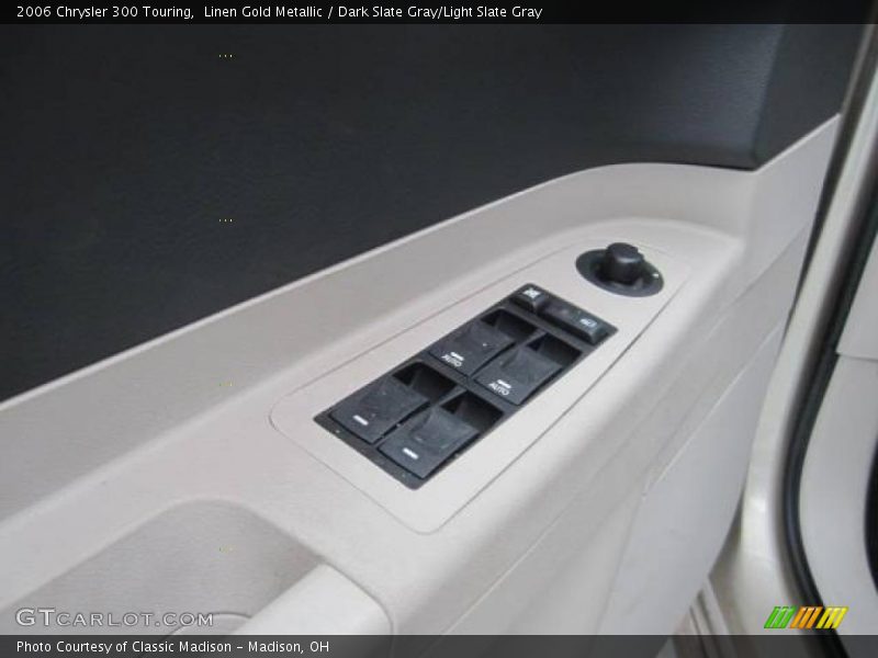 Linen Gold Metallic / Dark Slate Gray/Light Slate Gray 2006 Chrysler 300 Touring