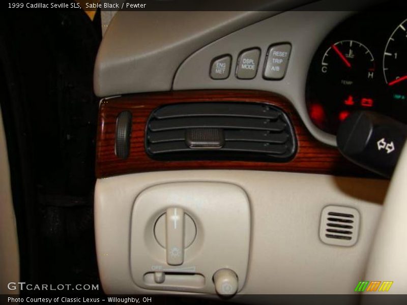 Sable Black / Pewter 1999 Cadillac Seville SLS