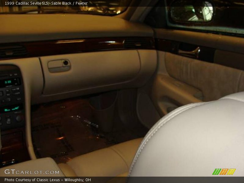 Sable Black / Pewter 1999 Cadillac Seville SLS