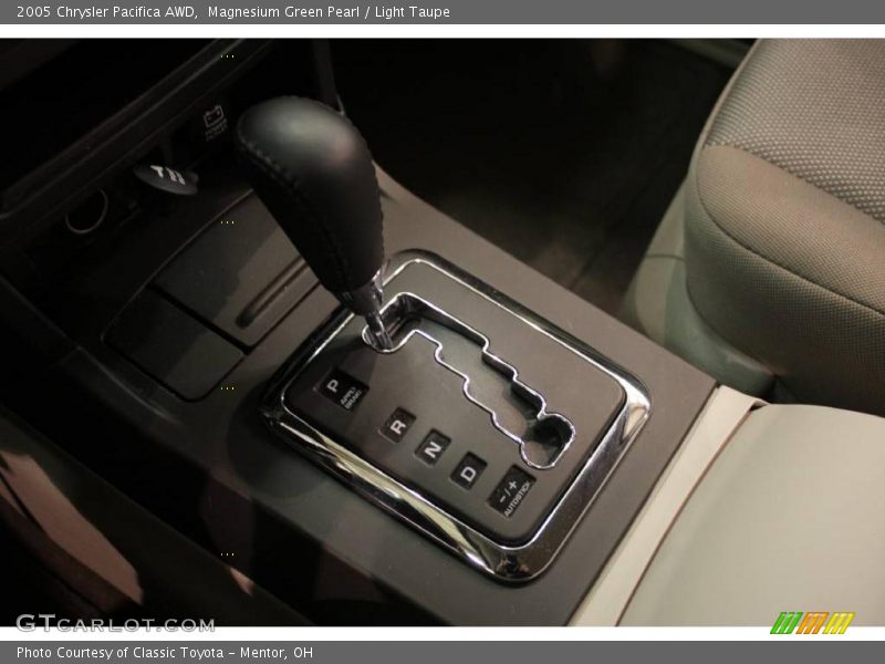 Magnesium Green Pearl / Light Taupe 2005 Chrysler Pacifica AWD