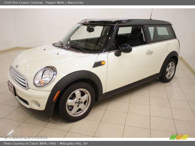 Pepper White / Black/Grey 2009 Mini Cooper Clubman