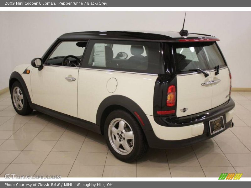Pepper White / Black/Grey 2009 Mini Cooper Clubman