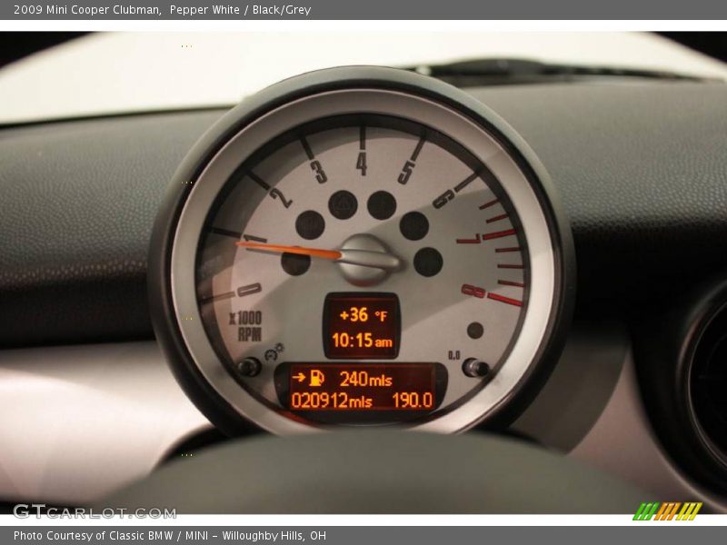 Pepper White / Black/Grey 2009 Mini Cooper Clubman