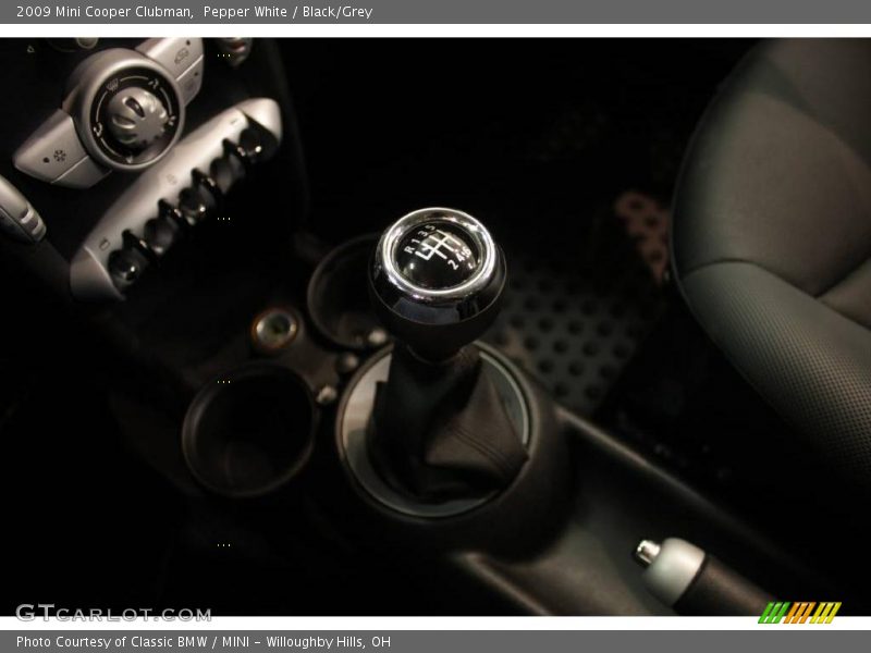 Pepper White / Black/Grey 2009 Mini Cooper Clubman