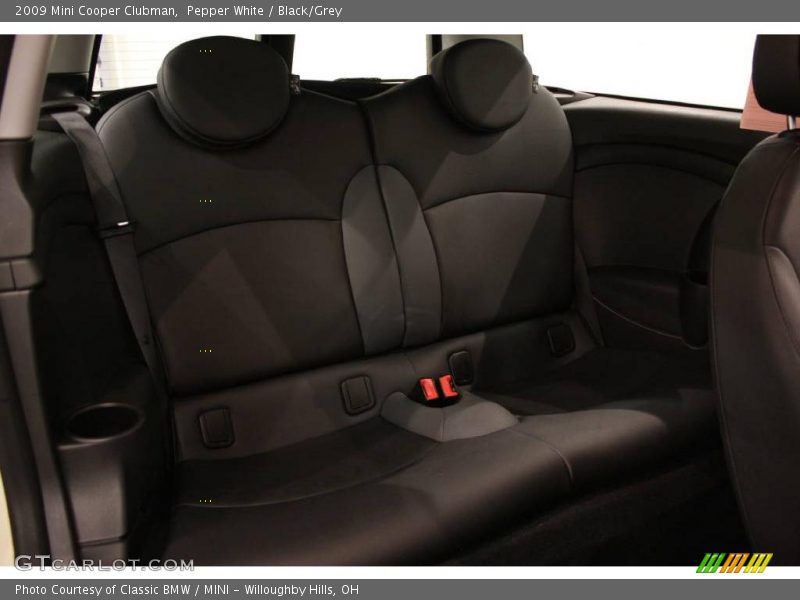 Pepper White / Black/Grey 2009 Mini Cooper Clubman