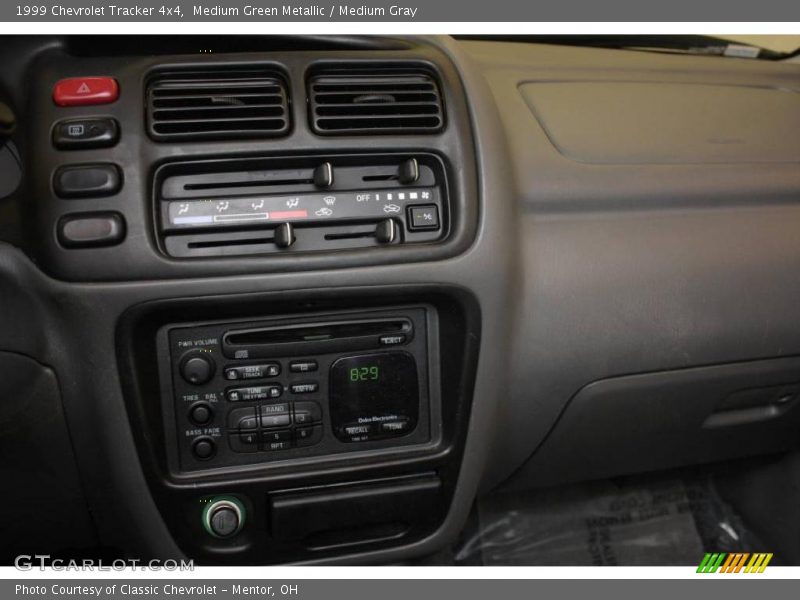Medium Green Metallic / Medium Gray 1999 Chevrolet Tracker 4x4