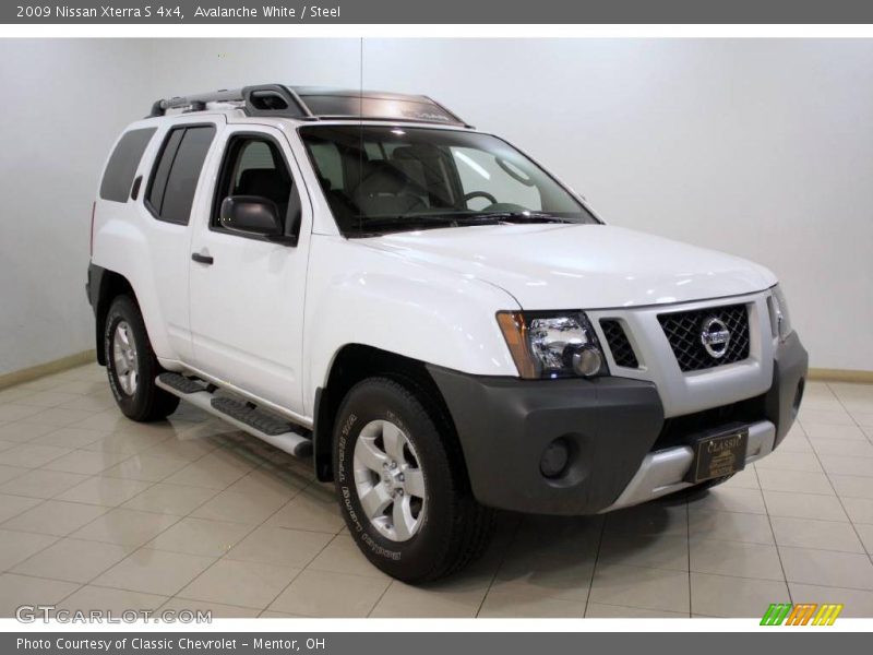 Avalanche White / Steel 2009 Nissan Xterra S 4x4
