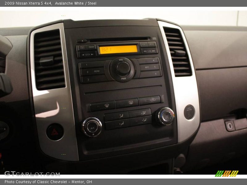 Avalanche White / Steel 2009 Nissan Xterra S 4x4
