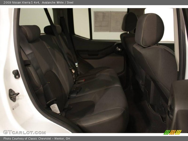 Avalanche White / Steel 2009 Nissan Xterra S 4x4