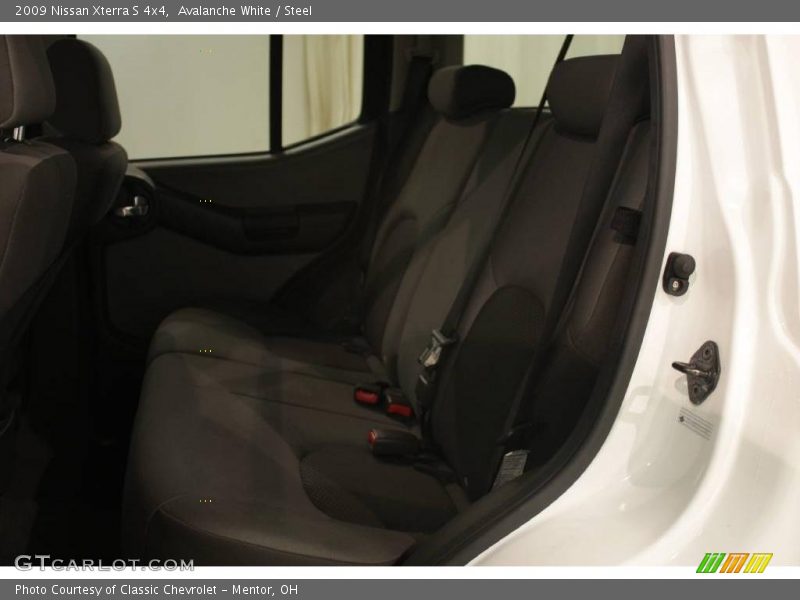 Avalanche White / Steel 2009 Nissan Xterra S 4x4
