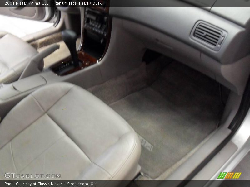 Titanium Frost Pearl / Dusk 2001 Nissan Altima GLE