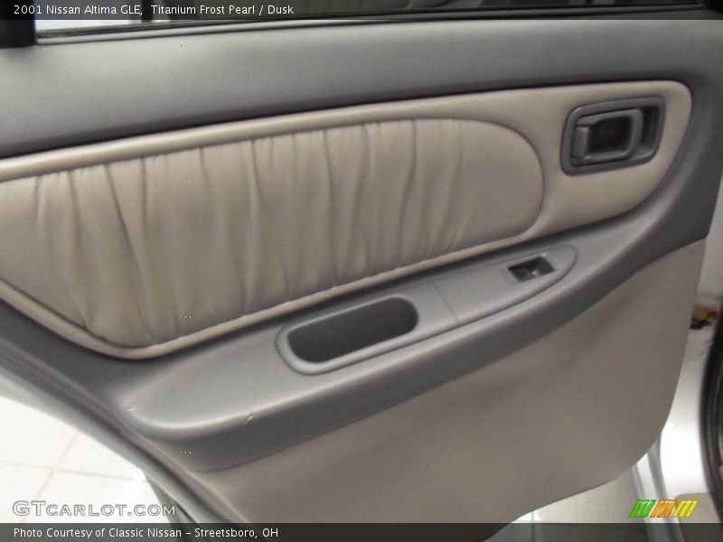 Titanium Frost Pearl / Dusk 2001 Nissan Altima GLE