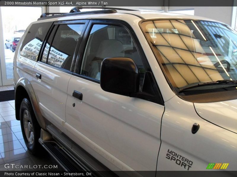 Alpine White / Tan 2000 Mitsubishi Montero Sport XLS 4x4