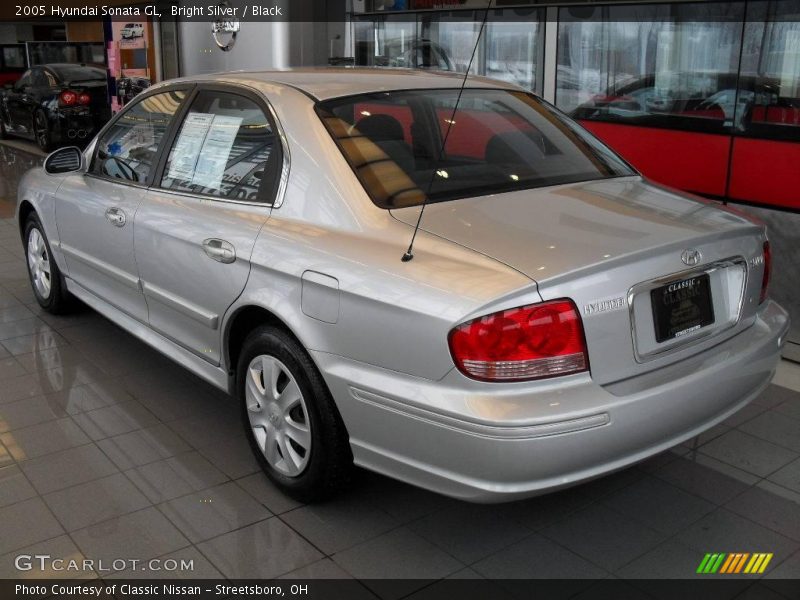 Bright Silver / Black 2005 Hyundai Sonata GL