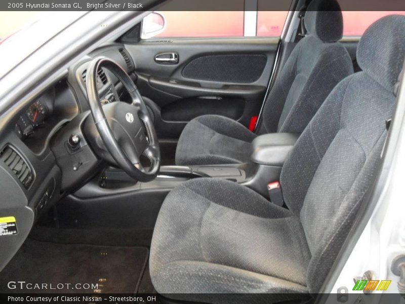 Bright Silver / Black 2005 Hyundai Sonata GL