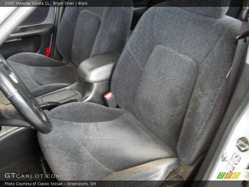 Bright Silver / Black 2005 Hyundai Sonata GL