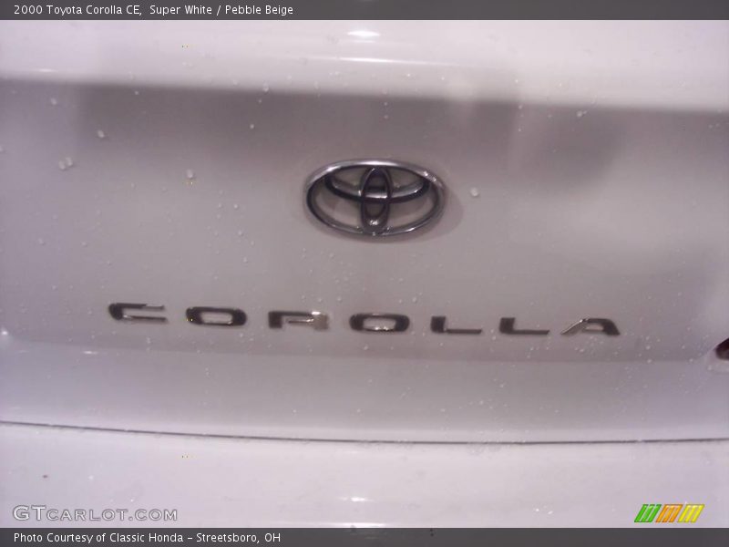 Super White / Pebble Beige 2000 Toyota Corolla CE