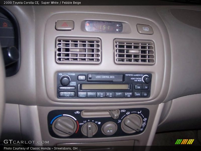 Super White / Pebble Beige 2000 Toyota Corolla CE
