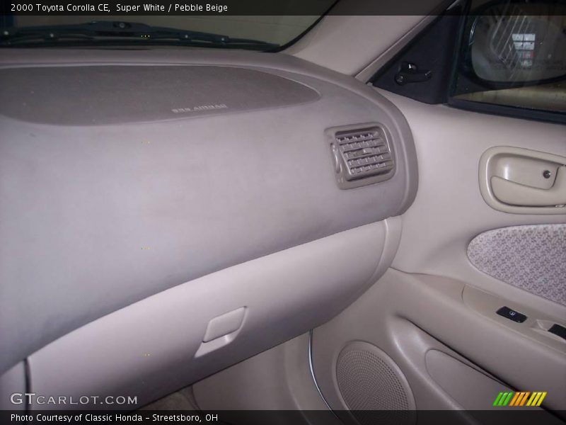 Super White / Pebble Beige 2000 Toyota Corolla CE