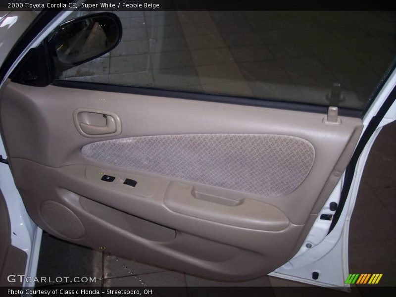 Super White / Pebble Beige 2000 Toyota Corolla CE