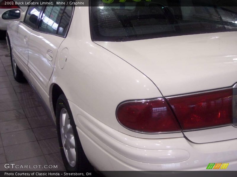 White / Graphite 2003 Buick LeSabre Limited